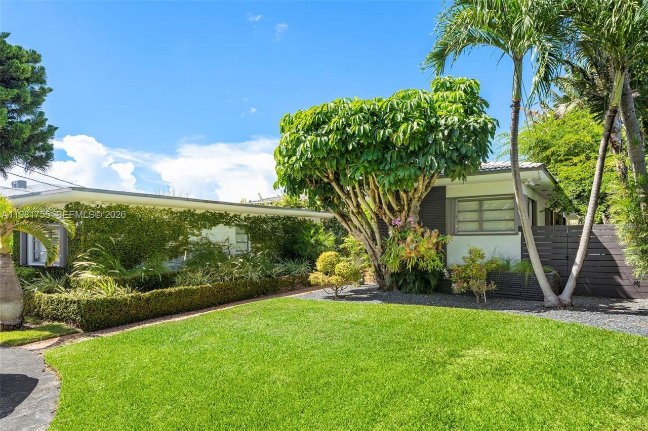 365 N Shore Dr , Miami Beach, FL 33141 Photo