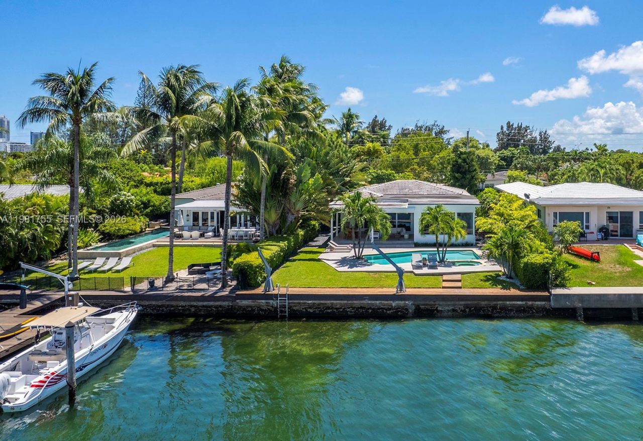 365 N Shore Dr , Miami Beach, FL 33141 Photo