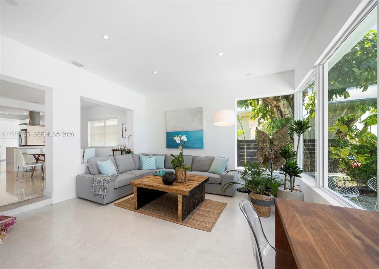 365 N Shore Dr , Miami Beach, FL 33141 Photo