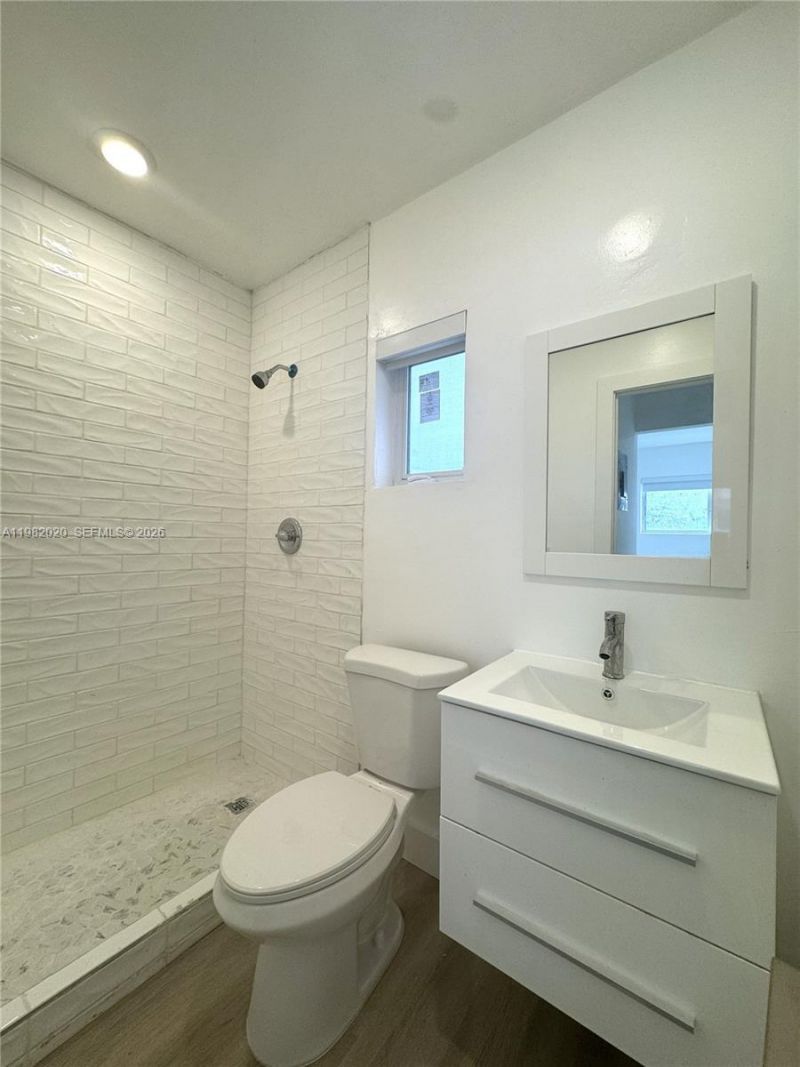 1230 NW 8th Ct , Unit A, Miami, FL 33136 Photo