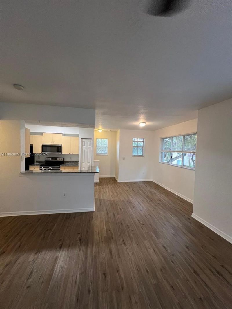 2574 Centergate Dr , Unit 201, Miramar, FL 33025 Photo