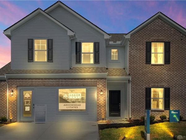 1502 Arrowhead Drive, Piqua, OH 45356