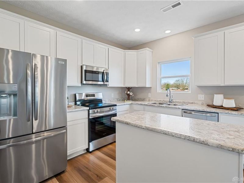 1502 Arrowhead Drive, Piqua, OH 45356 Photo 5