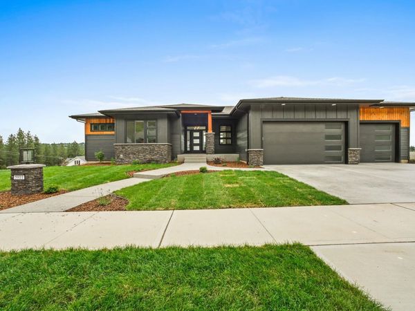 5206 S Willamette St, Spokane, WA 99223