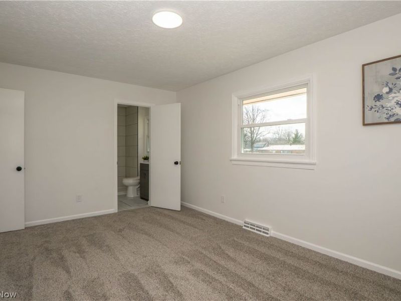 781 Leeman Drive, New Franklin, OH 44319 Photo 13