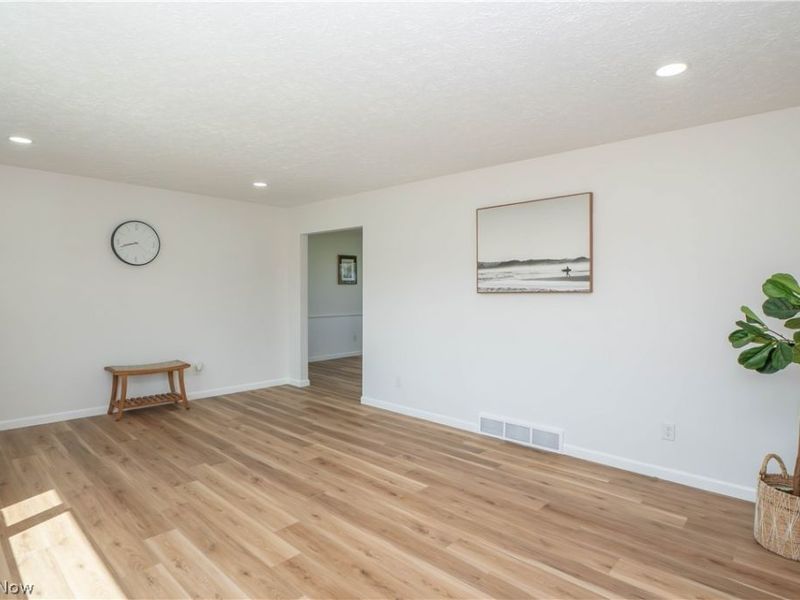 781 Leeman Drive, New Franklin, OH 44319 Photo 5