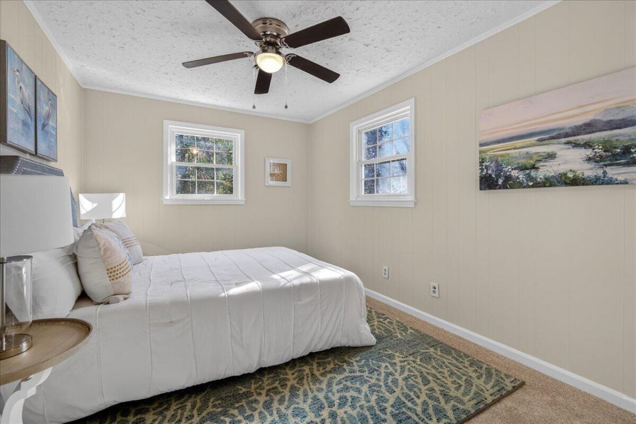 201 Gardeners Walk Photo 16