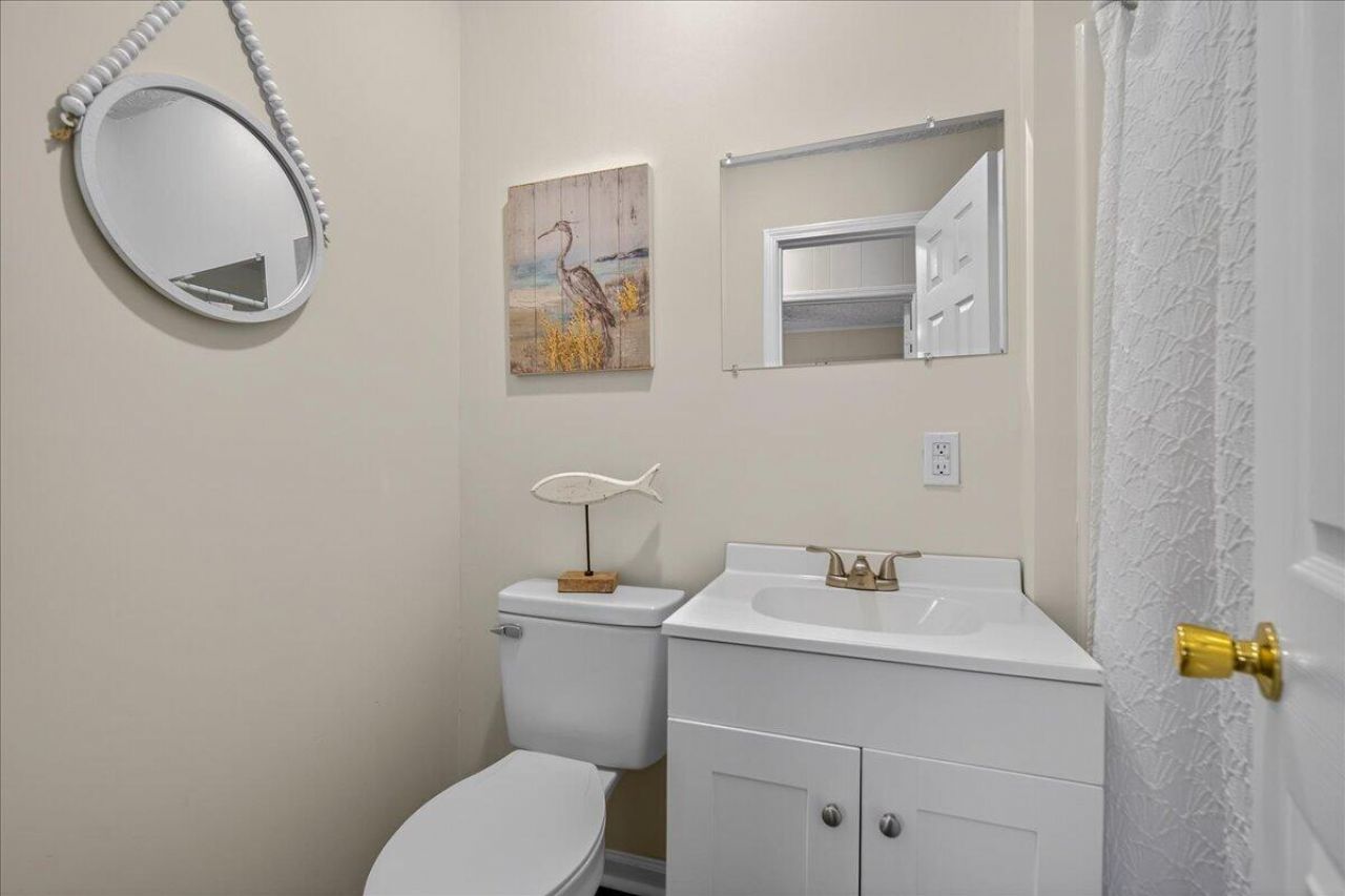 201 Gardeners Walk Photo 21