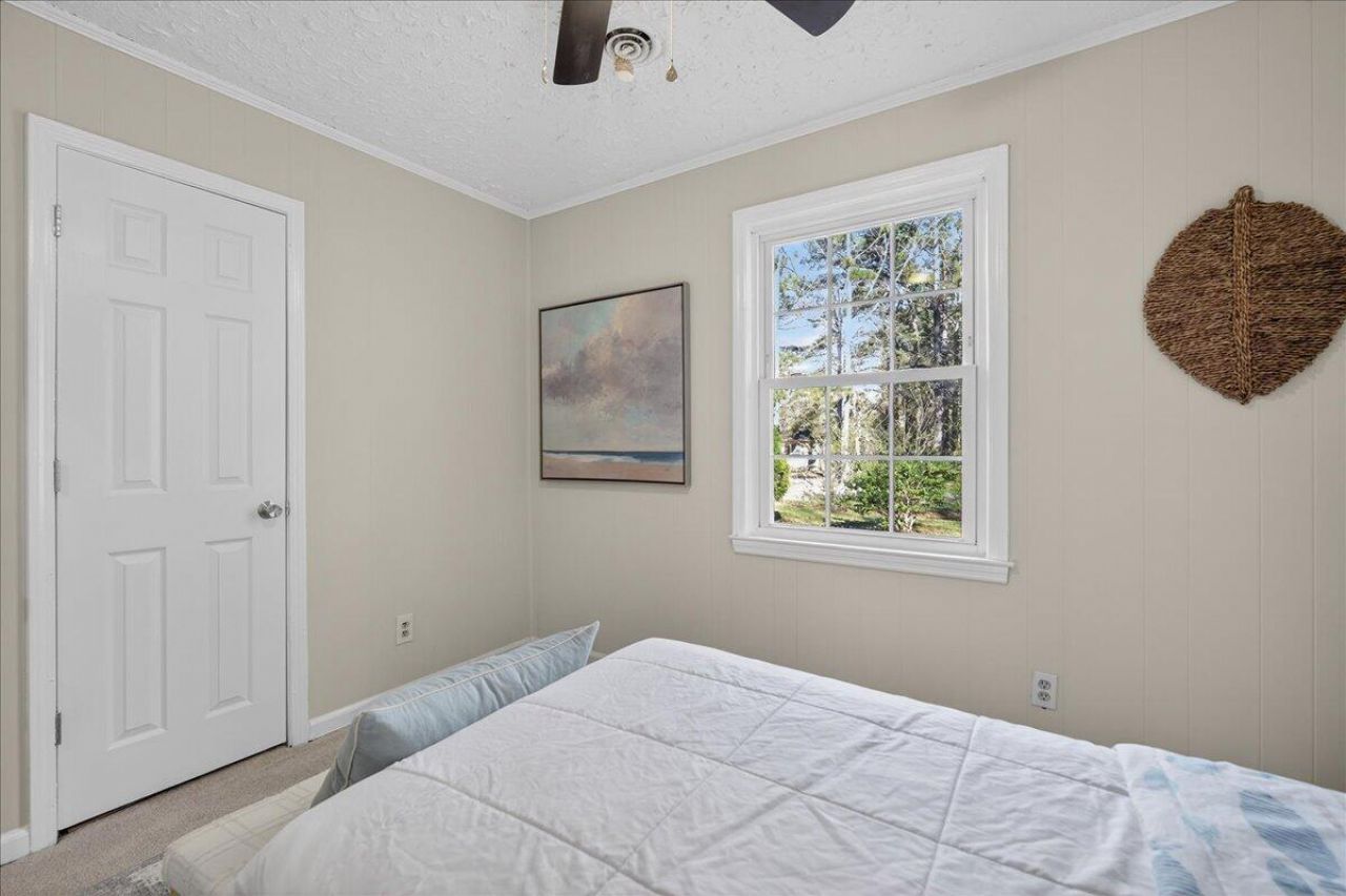 201 Gardeners Walk Photo 24