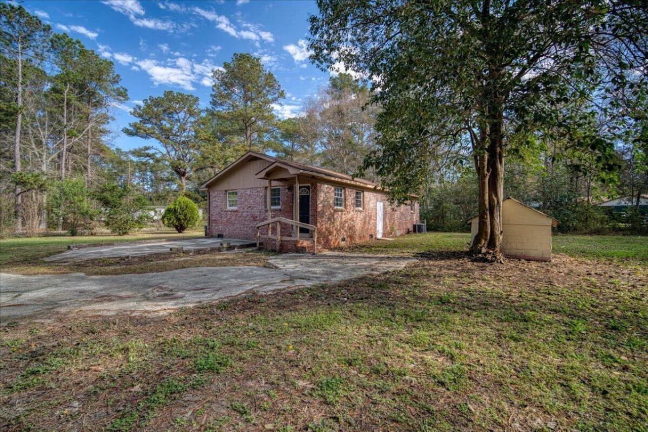 201 Gardeners Walk Photo 27