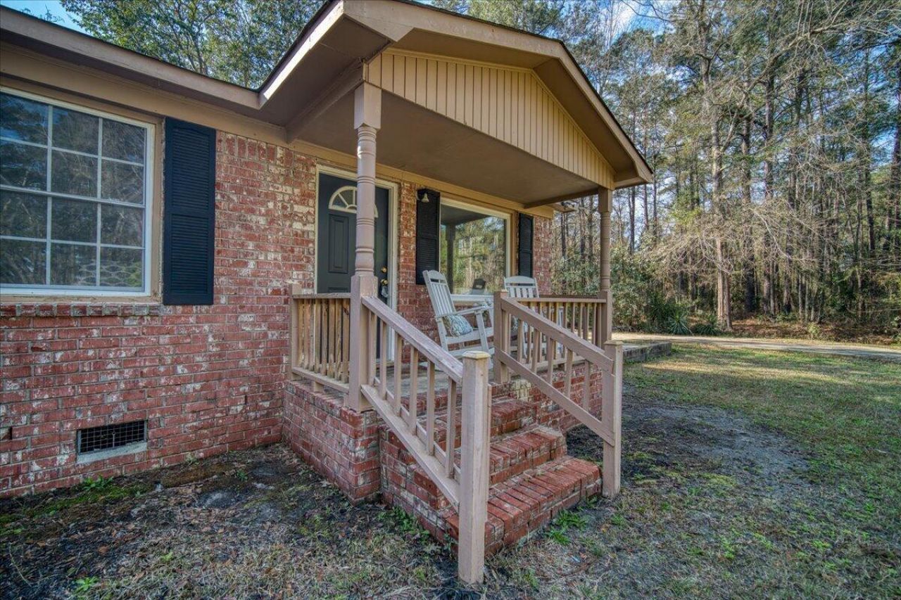 201 Gardeners Walk Photo 7