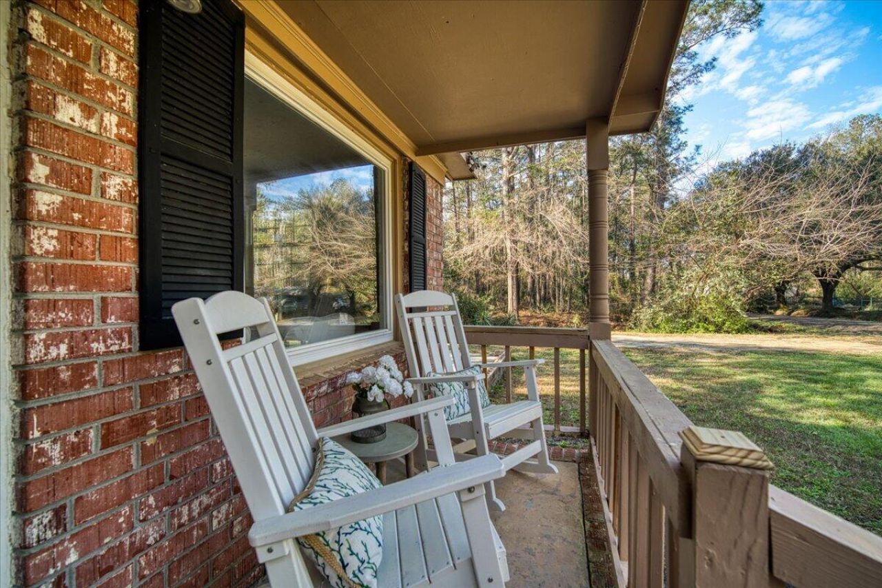 201 Gardeners Walk Photo 8