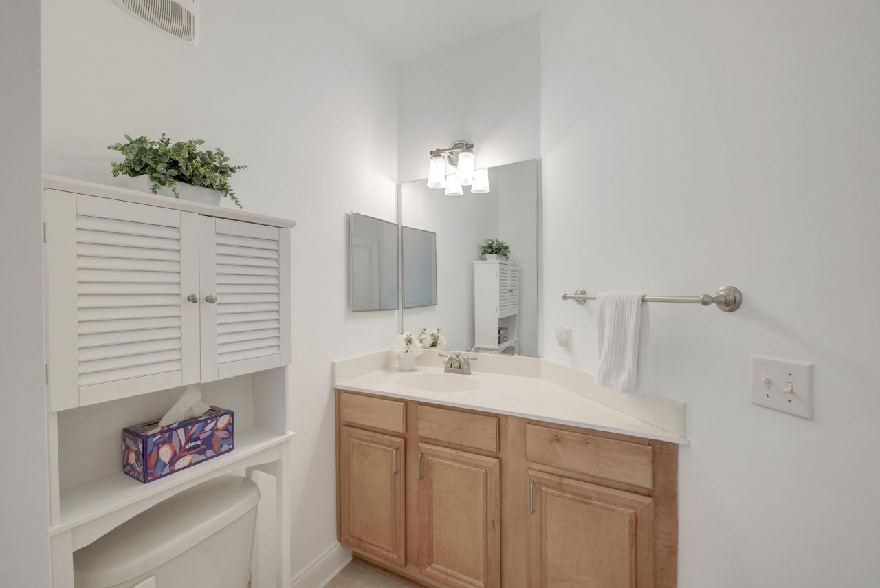 2244 Ashley Crossing Drive Photo 16