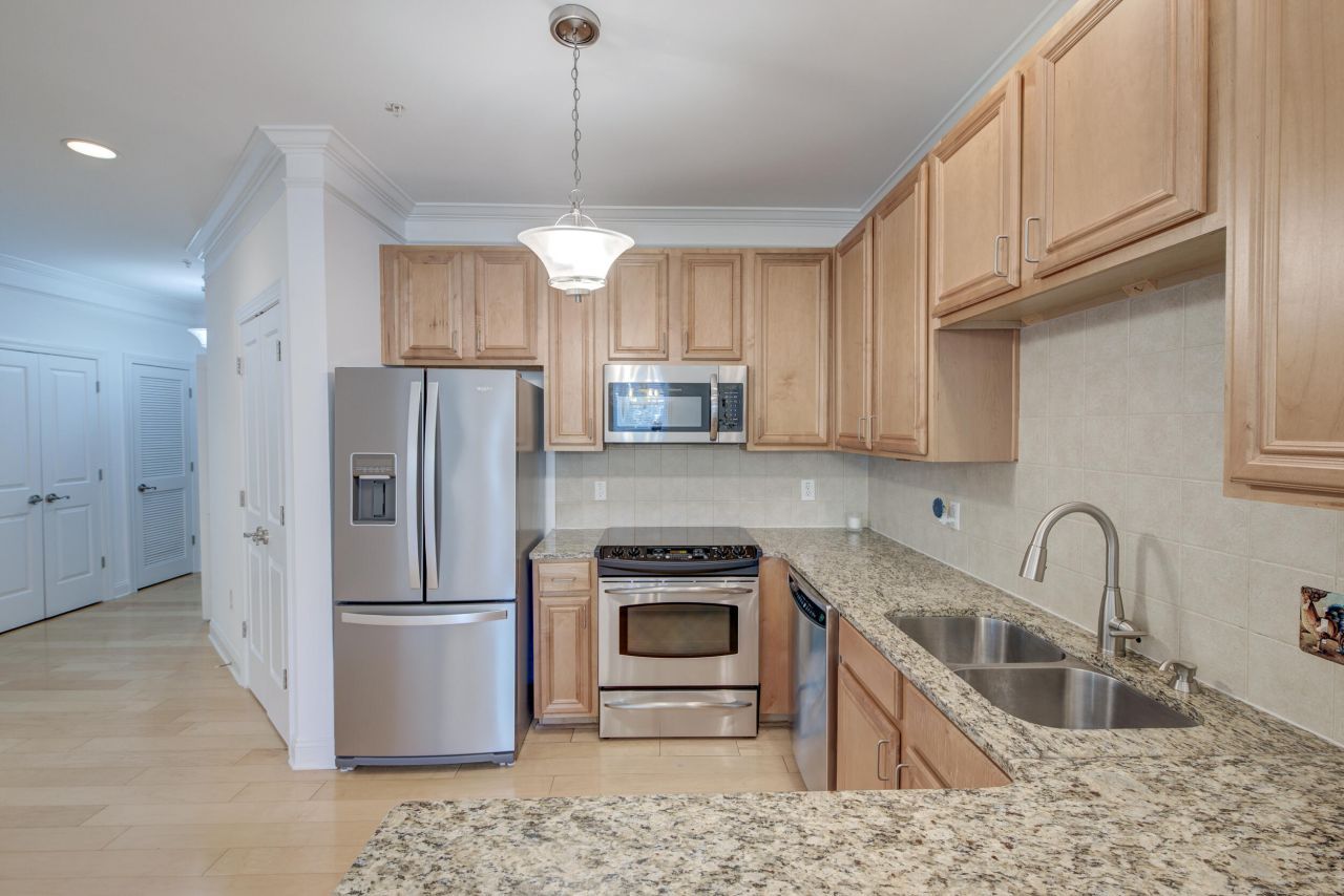 2244 Ashley Crossing Drive Photo 29