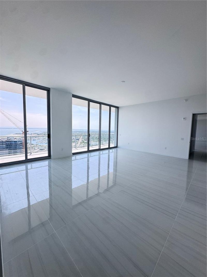 400 Central Avenue, Unit 4102, Saint Petersburg, FL 33701 Photo