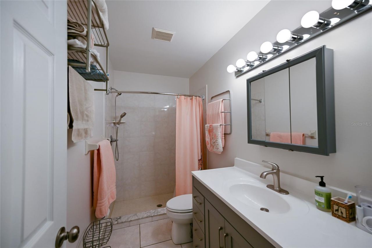 3949 38th Street W, Bradenton, FL 34205 Photo