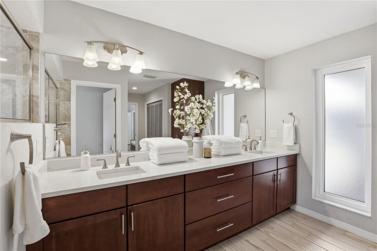 833 NW 45th Terrace, Gainesville, FL 32605 Photo