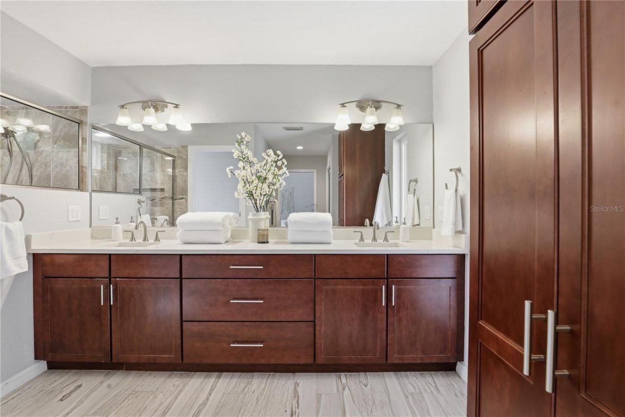 833 NW 45th Terrace, Gainesville, FL 32605 Photo