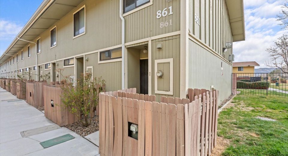 861 Nutmeg Place, Unit 1, Reno, NV 89502 Photo