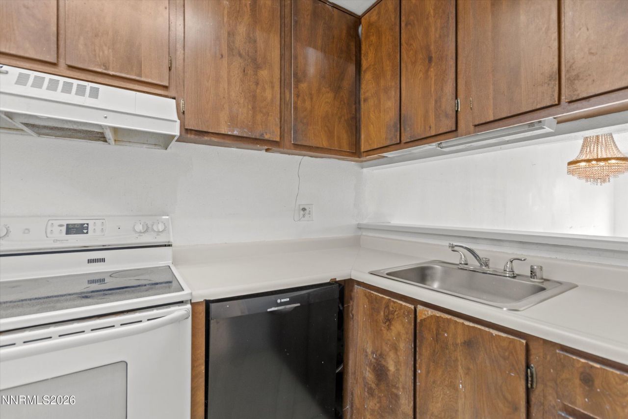 861 Nutmeg Place, Unit 1, Reno, NV 89502 Photo