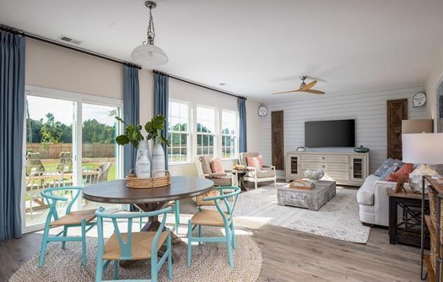 549 Red Monarch Way Photo 6