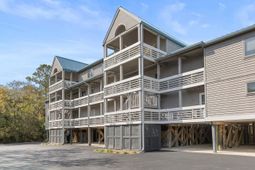 2402 Racquet Club Drive photo 4