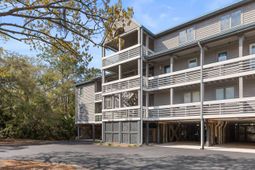 2402 Racquet Club Drive photo 4