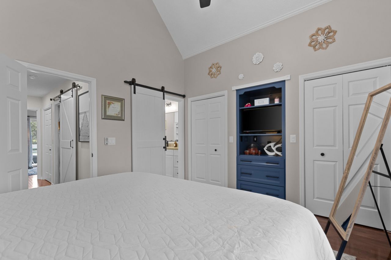 2402 Racquet Club Drive Photo 30
