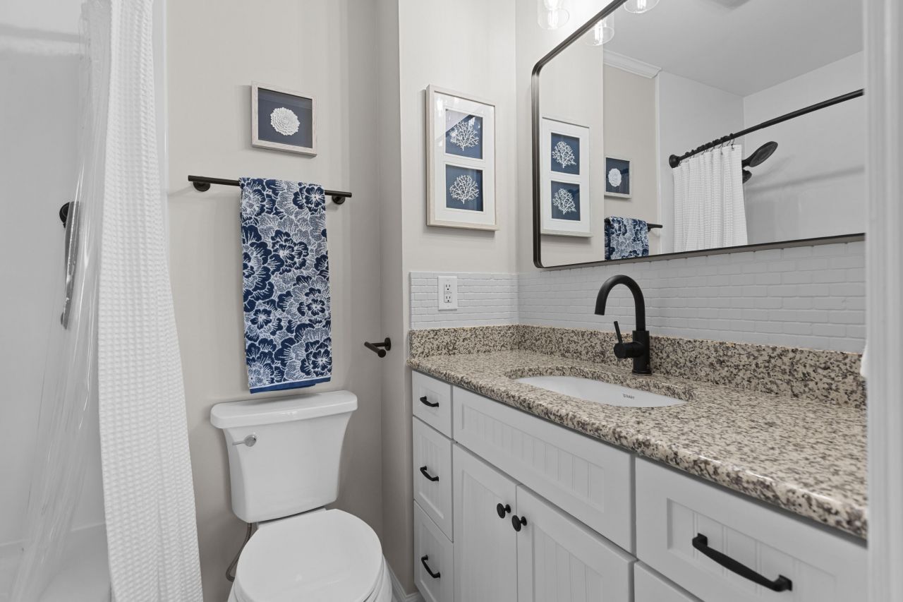 2402 Racquet Club Drive Photo 37