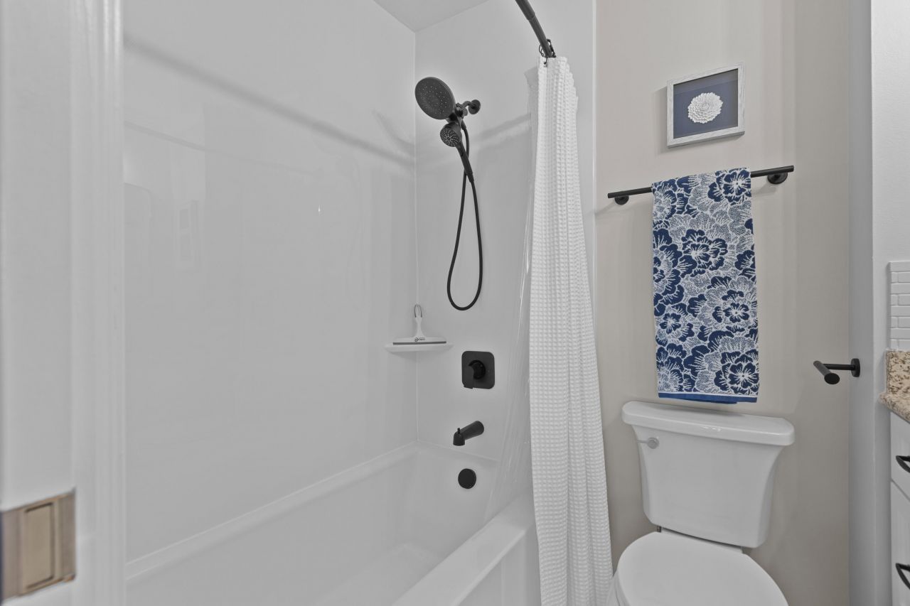 2402 Racquet Club Drive Photo 38