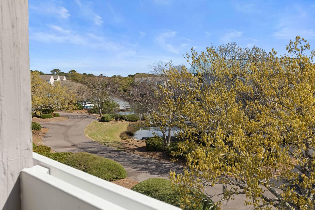 2402 Racquet Club Drive Photo 41