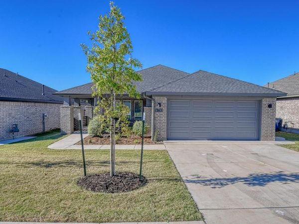 363 Park Lane, Harrah, OK 73045