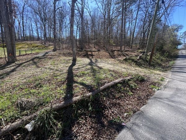 6672 Sandswitch Road , Hixson, TN 37343