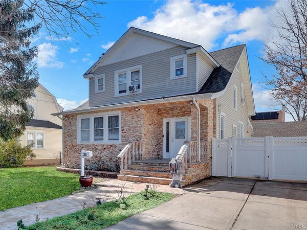 26 Hilbert Street , Hempstead, NY 11550