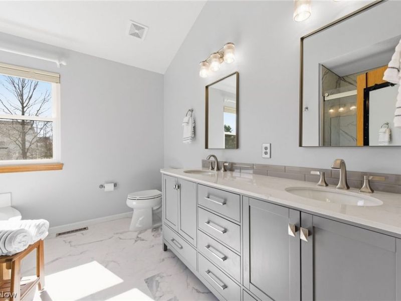 1572 Augusta Avenue , Brunswick, OH 44212 Photo 17