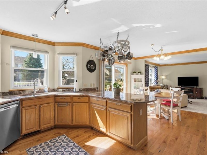 1572 Augusta Avenue , Brunswick, OH 44212 Photo 5