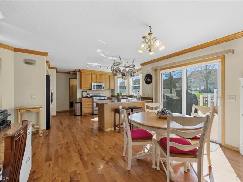 1572 Augusta Avenue , Brunswick, OH 44212 Photo 8