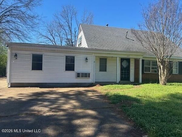 9155 Forrest Drive, Southaven, MS 38671