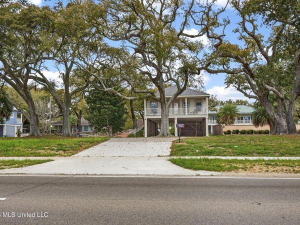 2524 Beach Boulevard, Biloxi, MS 39531