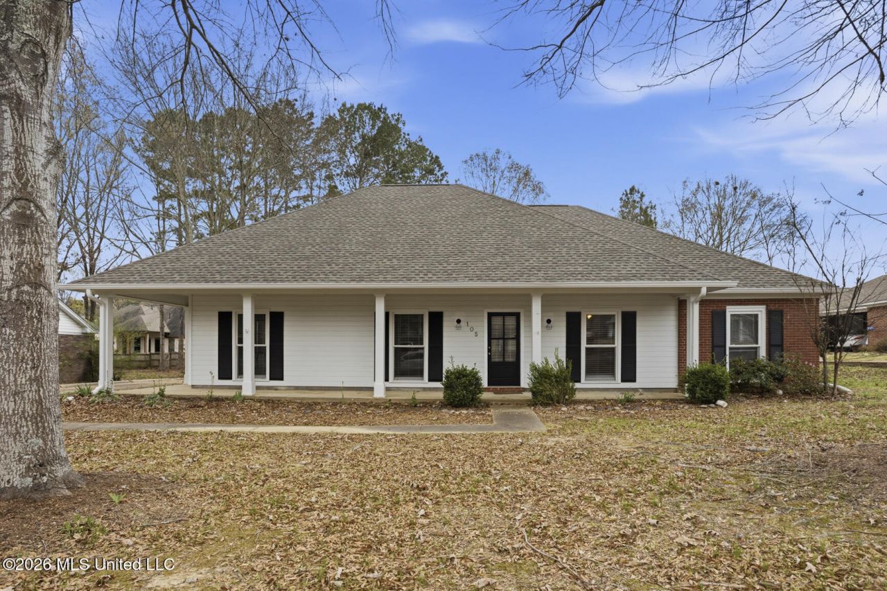 105 Oak Ridge Circle, Madison, MS 39110 Main Photo