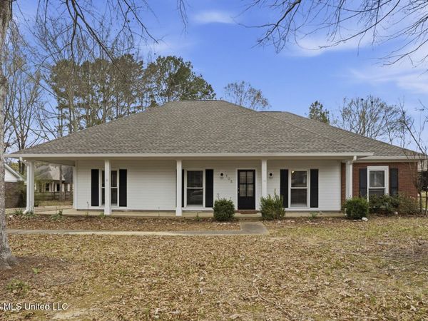 105 Oak Ridge Circle, Madison, MS 39110