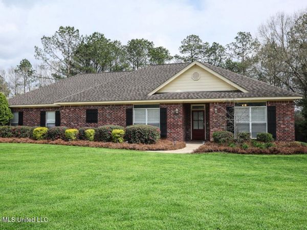 171 Latigo Loop, Sumrall, MS 39482