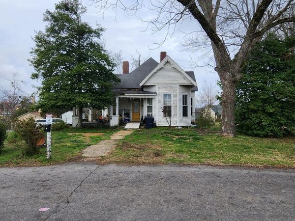 202 Hotel Street, Booneville, MS 38829