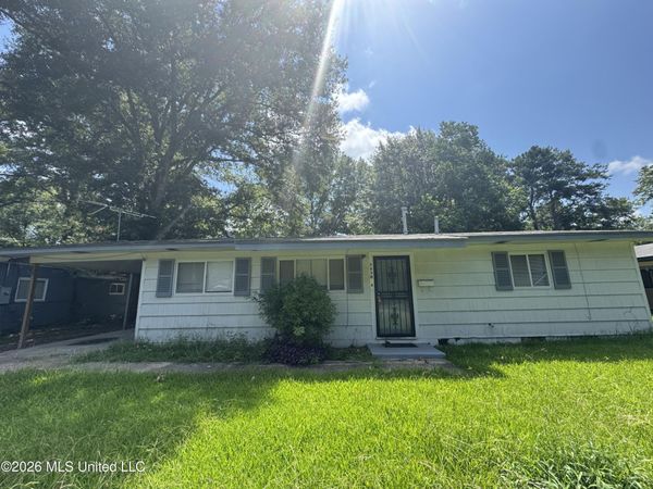 3038 Lakewood Drive, Jackson, MS 39212