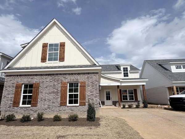 6092 Hickory Point Drive, Walls, MS 38680