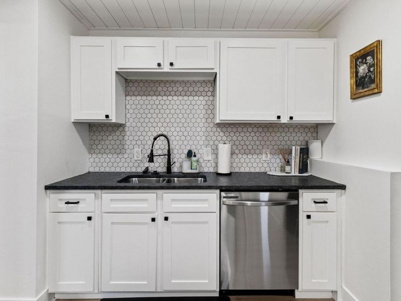 3477 Torrington Street , Hilliard, OH 43026 Photo 7