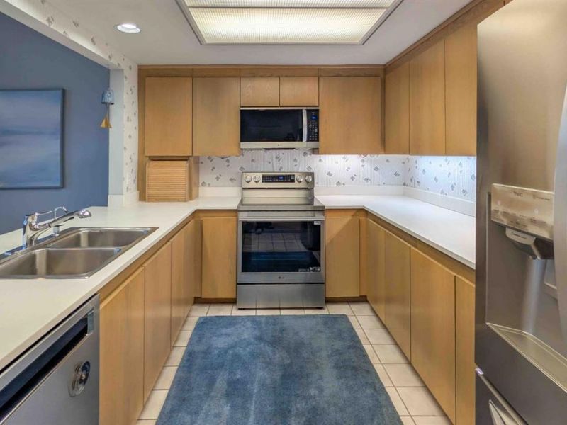 4395 Marin Woods, Unit C, Port Clinton, OH 43452 Photo 22