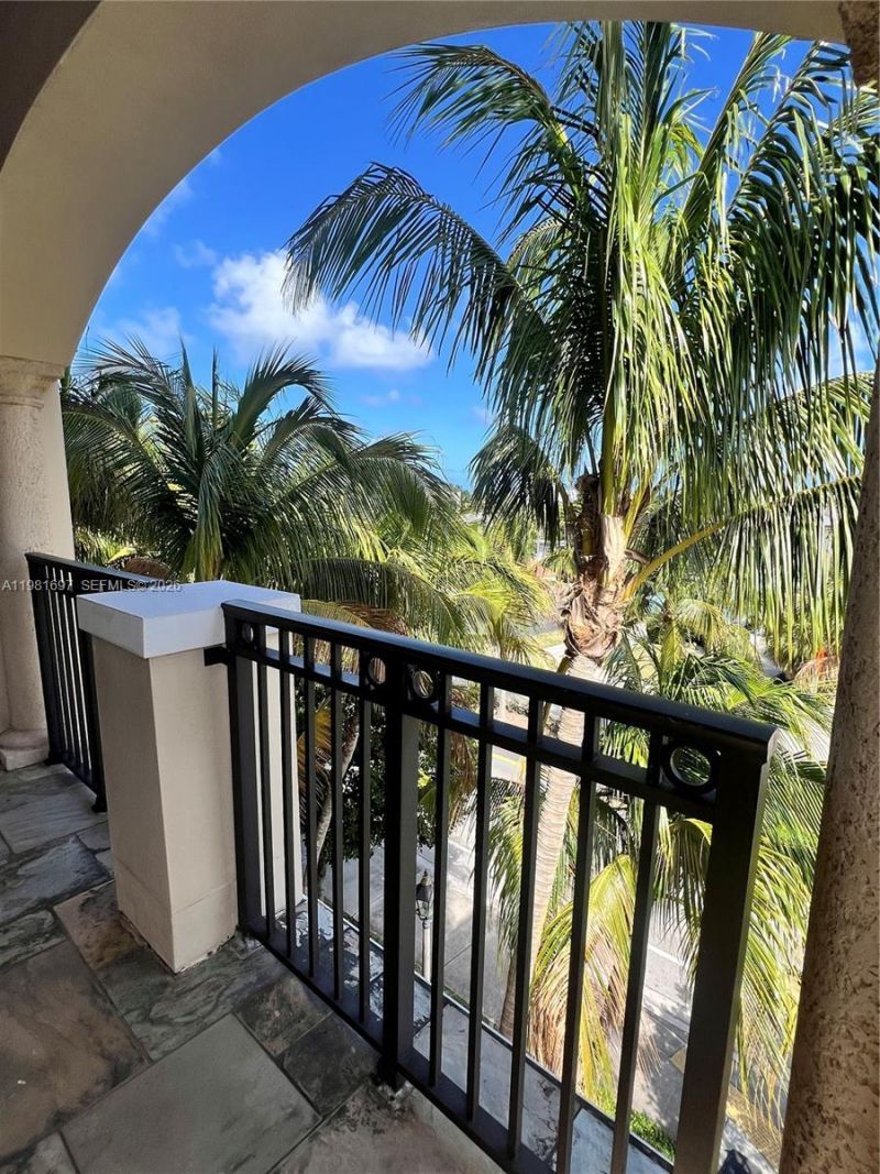 2401 N Ocean Blvd, Unit 500, Fort Lauderdale, FL 33305 Photo