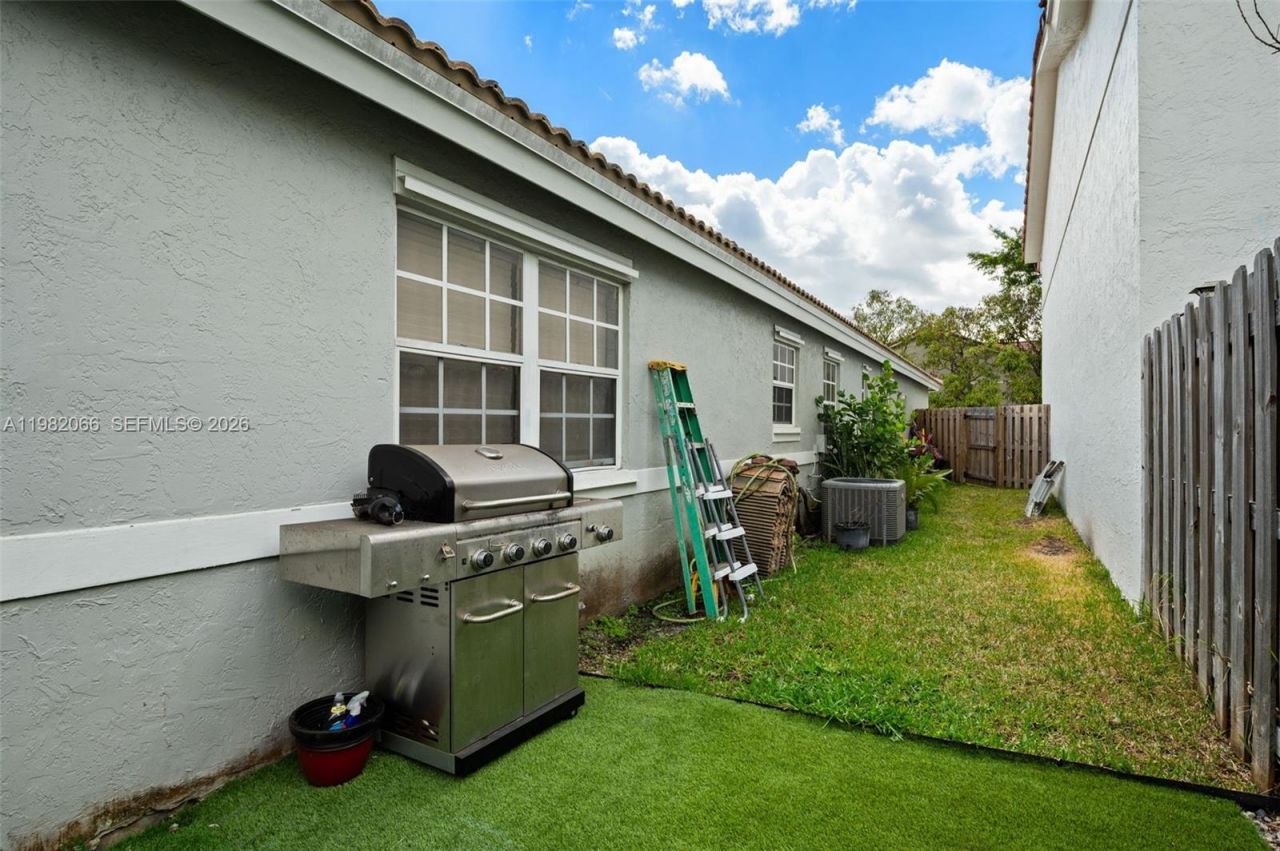 10151 SW 138th Ct, Miami, FL 33186 Photo