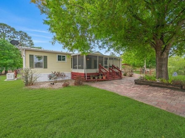 1700 Tampa Ave, Clewiston, FL 33440